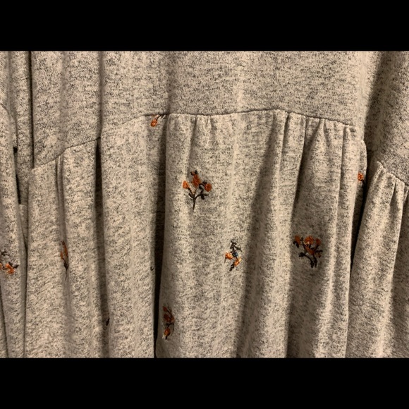 Francesca’s Women’s Sweater Size XL - Picture 5 of 12